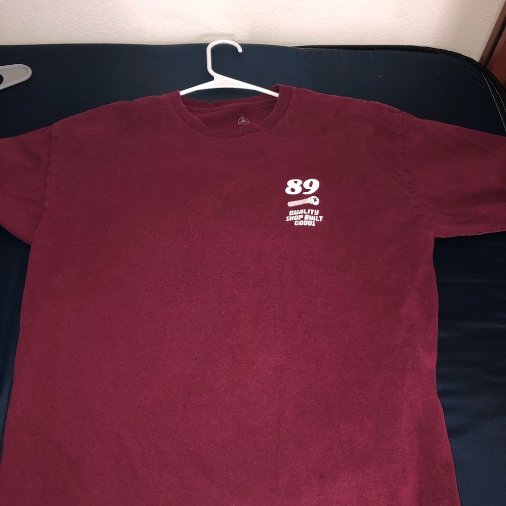 Active maroon large tee